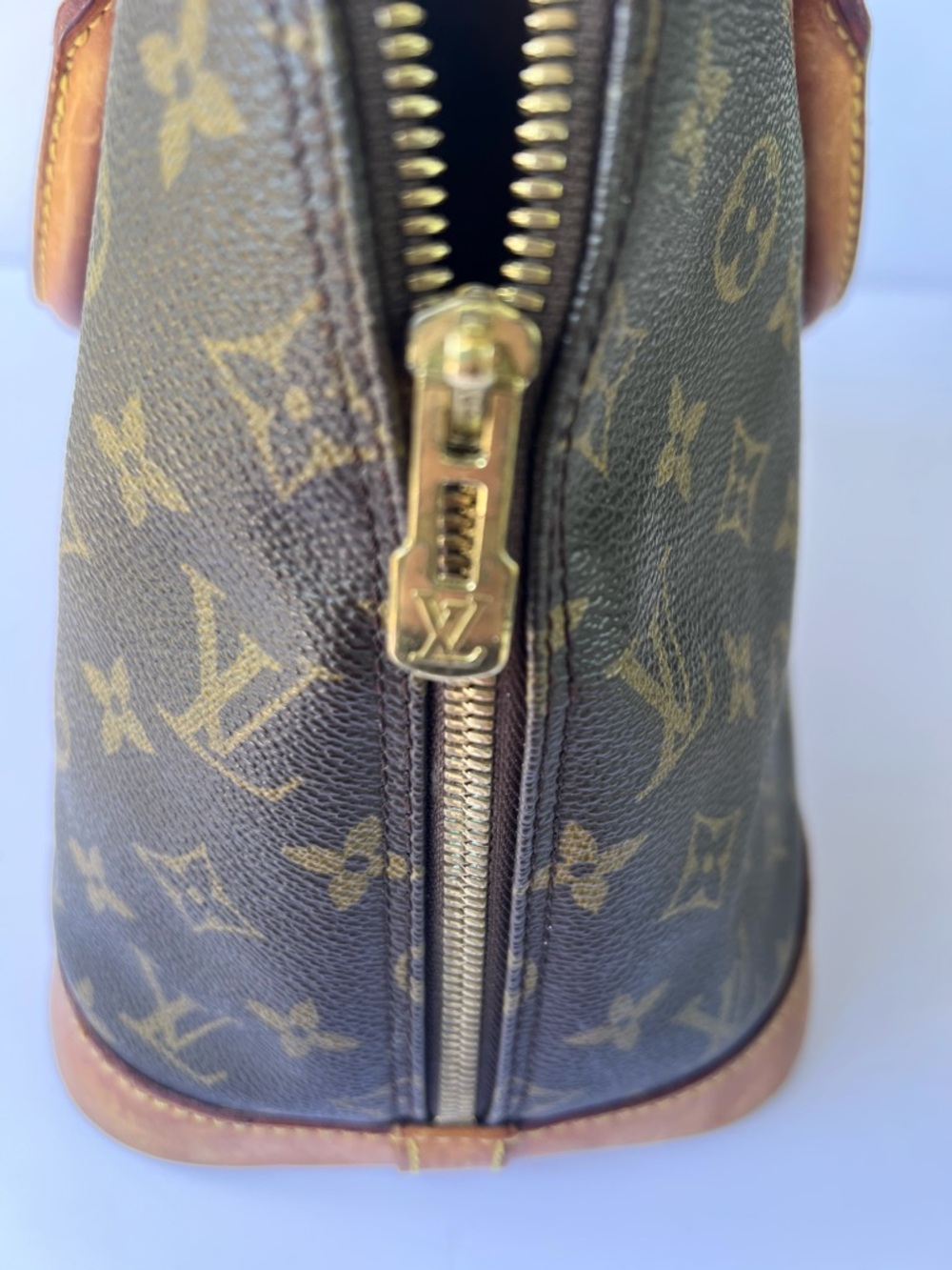 Louis Vuitton Monogram Alma PM Brown Canvas Top Handle Bag Authentic Vintage - Picture 3 of 12
